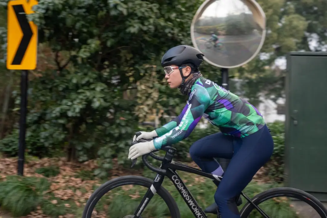 前职业车手为何沦陷E-BIKE？12趟龙井数据颠覆训练认知。